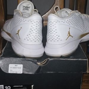 Nike Air Jordan Flow sz 10 excellent condition (used)